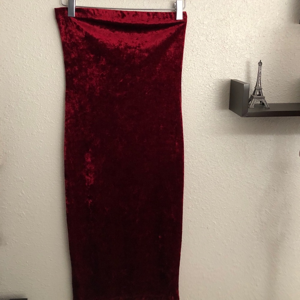Strapless dress form fitting velvet